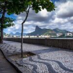 Connect Brazil Guide: Garota da Urca Bar Connect Brazil Guide: Garota da Urca Bar begins with a bayside walk along Av. João Luiz Alves