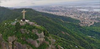 Stunnning photo pf Cristo Redentor perched at the top of Corcovado mountain, Rio de Janeiro