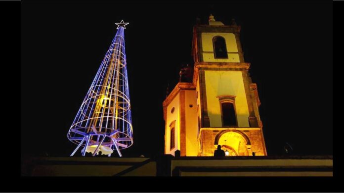 Christmas tree next to Brazilian church in Rio de Janeiro
