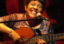 brazilian singer and guitarist Rosa Passos