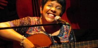 brazilian singer and guitarist Rosa Passos