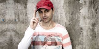 Brazilian singer Zeca Baleiro