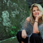 Critics Review Brazil’s Claudia Villela Critics Review Brazil's Claudia Villela, pianist, vocalist, songwriter.